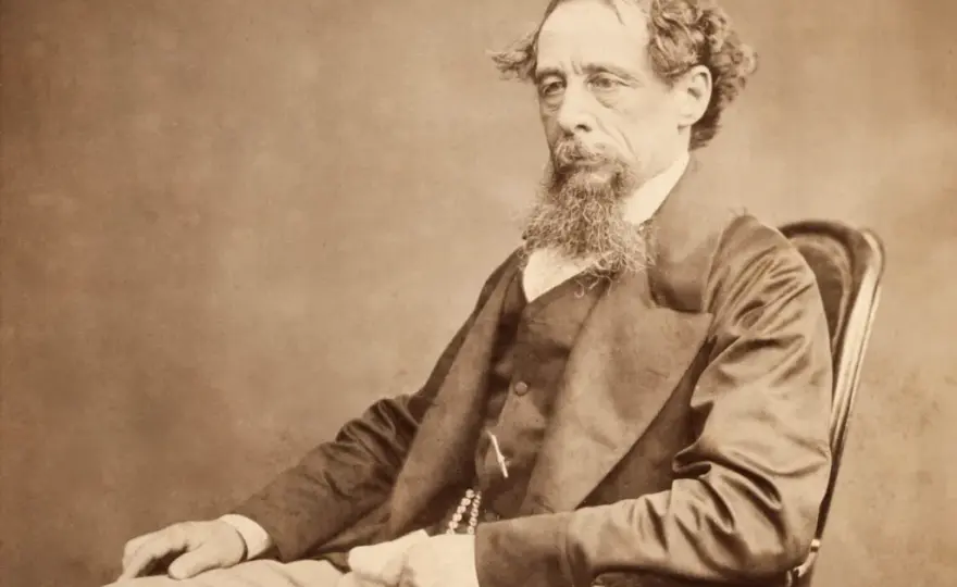 Kto napisał Opowieść wigilijną? Charles Dickens i jej ponadczasowość