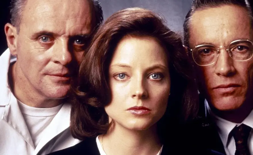 Milczenie owiec: Recenzja książki. Czy jest straszniejsza niż film?